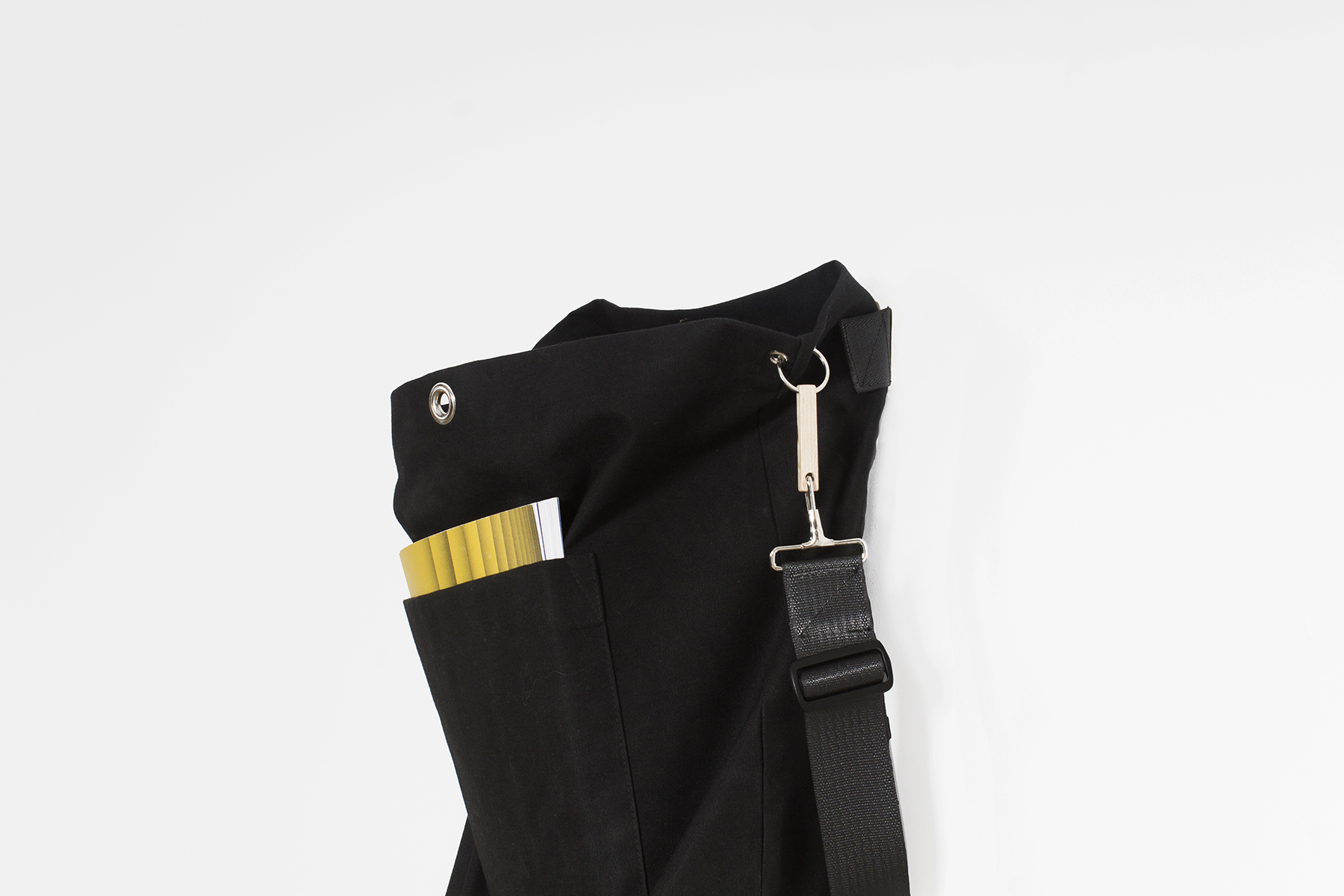 Poche à linge_Noire_01